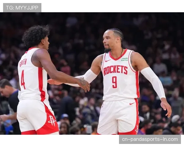 乔·杜马斯无球跑动效率提升显著 拉开队友进攻空间