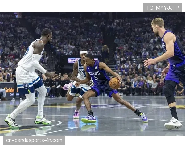 福克斯突破创造机会助国王提升关键时刻效率